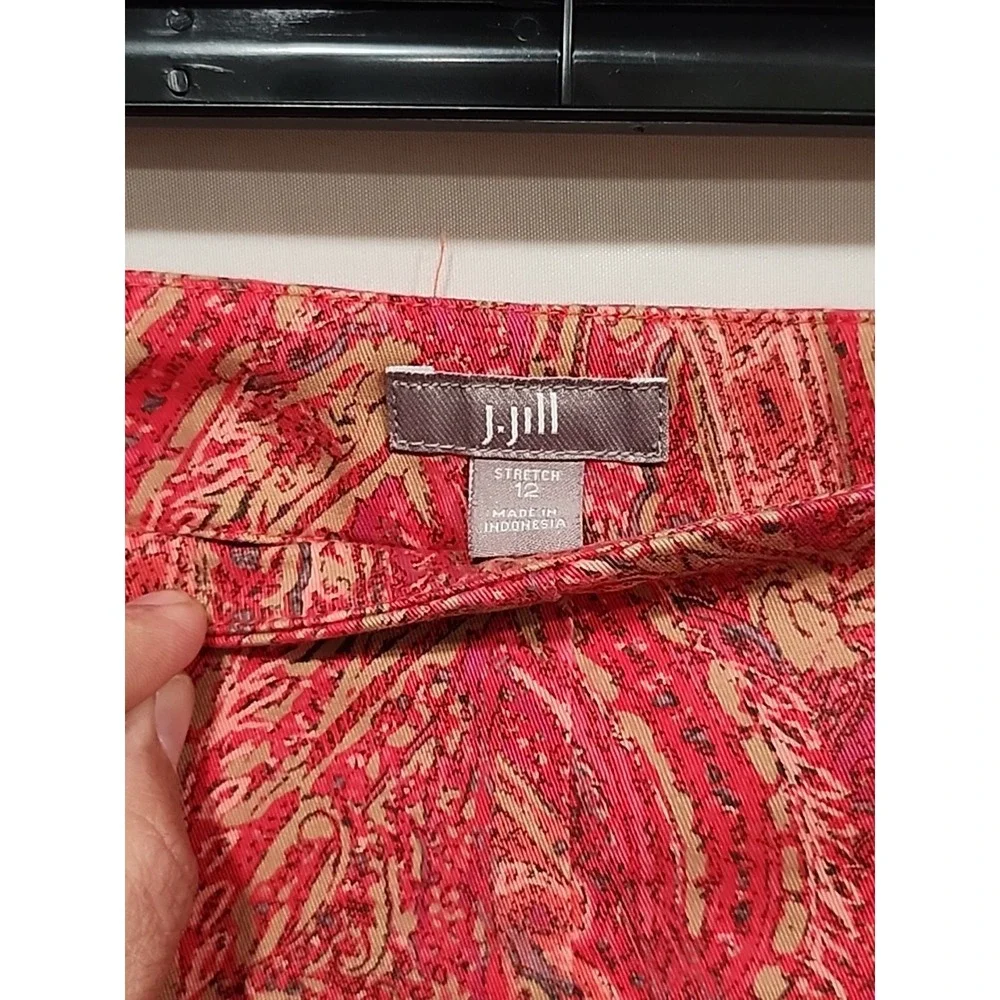 J. Jill Pants Womens Size 12 Red Paisley Stretch, Side Zipper, 27" Inseam - Picture 2 of 7